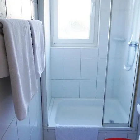 Adventure Guesthouse Interlaken Frühstückspension Unterseen