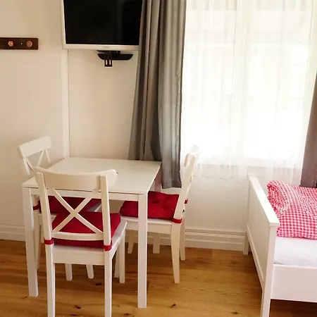 Adventure Guesthouse Interlaken Bed & Breakfast Unterseen