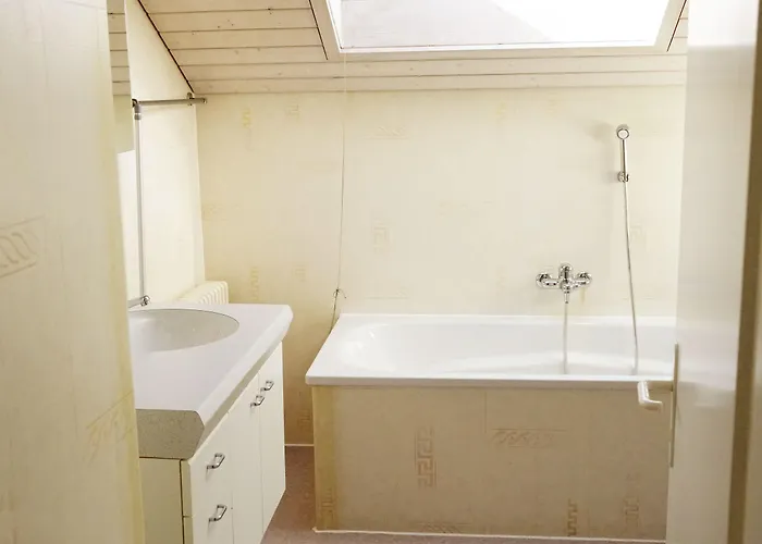 فندق مبيت وإفطار Adventure Interlaken 3*